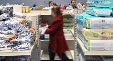 Bu Market yardımları depremzedelerle buluşturuyor