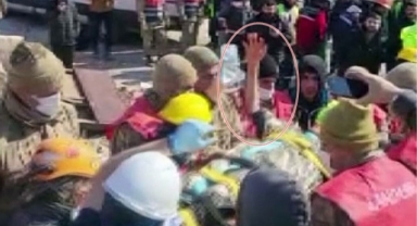 Deprem bölgesinde mucize üstüne mucize