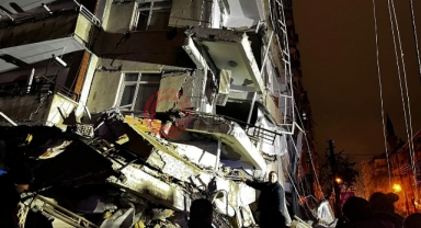 Diyarbakır'ı deprem vurdu: 7 bina yıkıldı, 6 kişi hayatını kaybetti