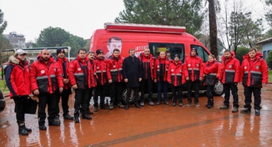 Gürsu Belediyesi 18 personeli ile yola çıktı