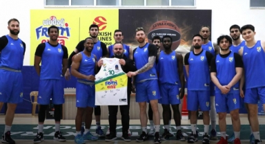 Onuralp Bitim’in forması 50 bin TL’ye satıldı
