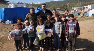 Yıldırım’dan depremzede çocuklara oyuncak