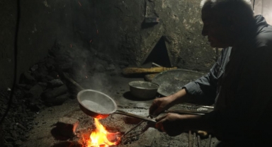 47 yıllık kalay ustası zamana direniyor