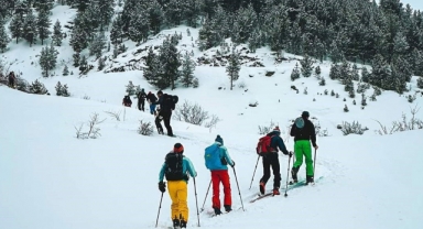 Artvin'de çığ: 2 ölü, 7 yaralı