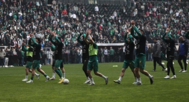 Bursa'da 40 bin taraftar stadyumu doldurdu