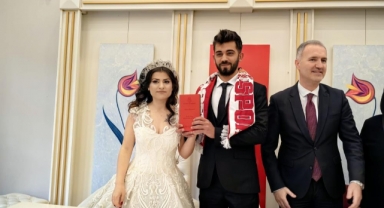Depremden kurtulup Bursa'da dünyaevine girdiler