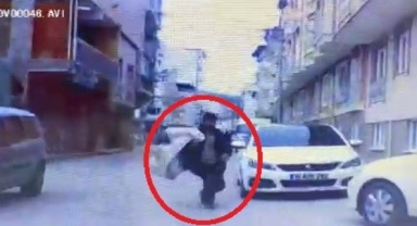 Dolandırıcıdan Oscar'lık hareket...O anlar kamerada