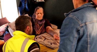 Felaketi yaşayan aileye Büyükşehir sahip çıktı