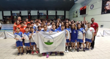 Genç kulaçlar yüzme sporunun geleceğine ışık saçtı