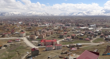 İran'ın Türkiye sınırında deprem