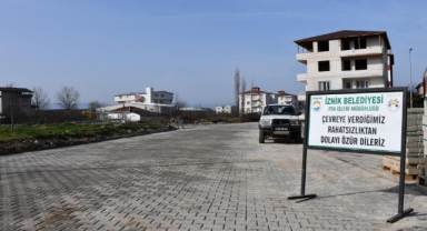 İznik’te kilitli parke taşı çalışmaları devam ediyor