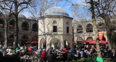 Kozahan'da bulunan mescit mimarisiyle dikkat çekiyor