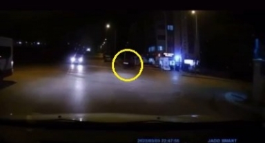 Motosikletiyle son sürat böyle çarptı