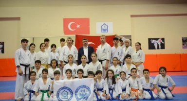 Şampiyonları Başkan Yılmaz uğurladı