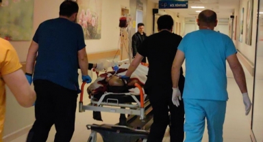 Testerenin bıçağı boynunu kesen işçi ağır yaralandı