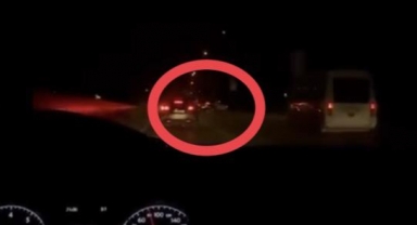 Yolculuk anını görüntülerken kazayı çekti