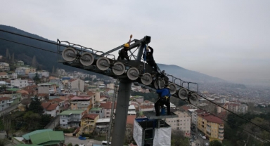 165 metre yüksekte cambazları aratmıyorlar