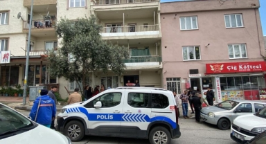 Anestezi teknikeri evinde ölü bulundu