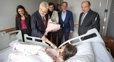 Başkan Erdem’den kazazede öğrencilere ziyaret