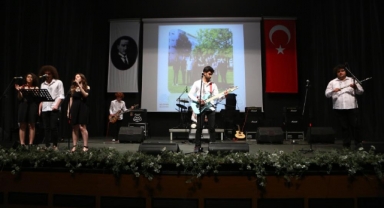 Cumhuriyetin 100. yılında sahne gençlerin