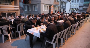 Gemlikliler sokak iftarında buluştu