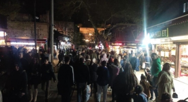 Kapalıçarşı gece'de tıklım tıklım