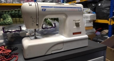 Kayıp eşya bürosundaki eşyalar gülümsetti