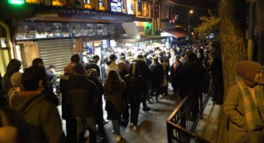 Tarihi fırın'da sahur izdihamı
