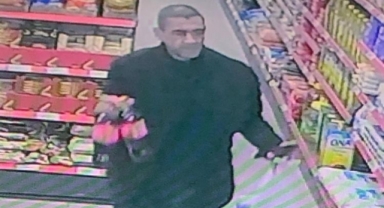 Yerde cüzdan buldu, sahibine vermek yerine vicdansızca harcadı