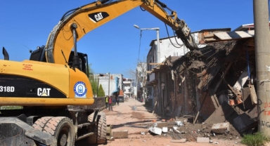 Yıldırım'da 137 kaçak yapı yıkıldı
