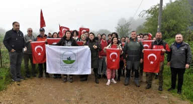 19 Mayıs’ı Uludağ’da yürüyüş yaparak kutladılar