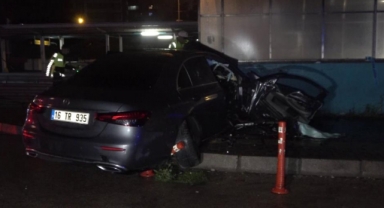 3 genç lüks otomobilde hayatını kaybetti