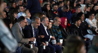 Bakan Varank, Güldür Güldür Show’un izledi