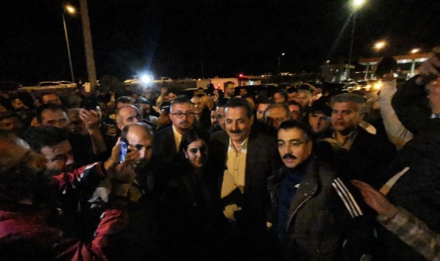 Bursa’da Faruk Çelik’e yoğun ilgi