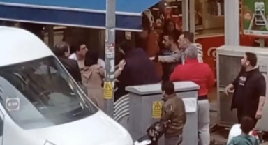 Bursa'da gençlerin kavgası kamerada