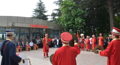 Bursa'da hemşirelere mehteran sürprizi