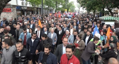 Bursa’da 'Sevgi Yürüyüşü'ne büyük ilgi