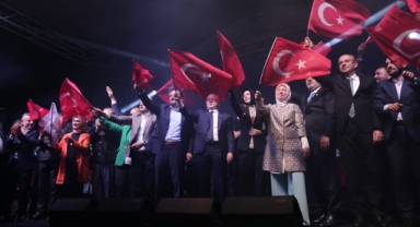 Cumhurbaşkanı Erdoğan'a destek veren Bursa'da coşkulu kutlama
