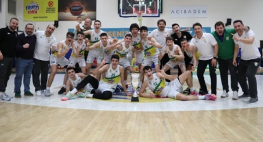 Frutti Extra Bursaspor çeyrek finalde
