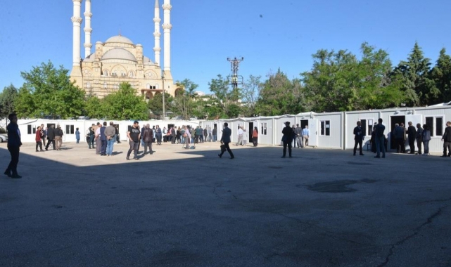 Kahramanmaraş'ta vatandaşlar oy kullanmaya başladı