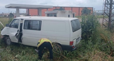 Karacabey'de Minibüs şarampole düştü: 1 ölü