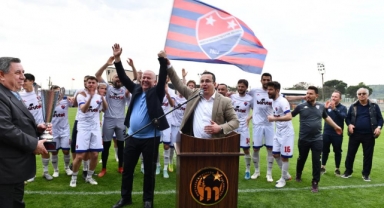 Mustafakemalpaşaspor Belediye şampiyon oldu