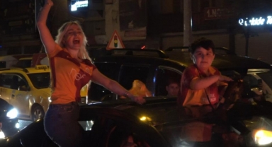 Taraftarlar şampiyonluğu Bursa’da coşkuyla kutladı