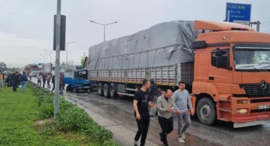 Zincirleme kazada 2 kişi yaralandı
