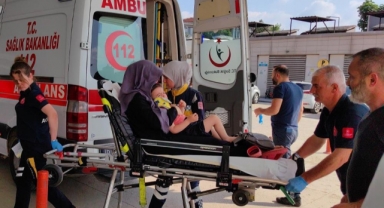 3. kattan düştü annesinin kucağında hastaneye getirildi