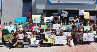 Bursa’da anlamlı defile: ’Ben Çöp Değilim’