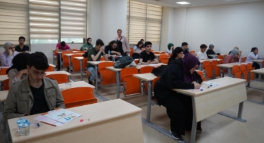 Gençler YKS Provasında ter döktü
