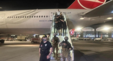 Kırmızı bültenle aranan yabancı uyruklu 2 suç örgütü üyesi yakalandı