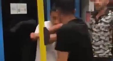 Metro'da ‘Yan baktın’ meselesinde yumruklar konuştu