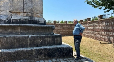 Şeftali bahçesinin tam ortasında 2 bin yıllık tarih
